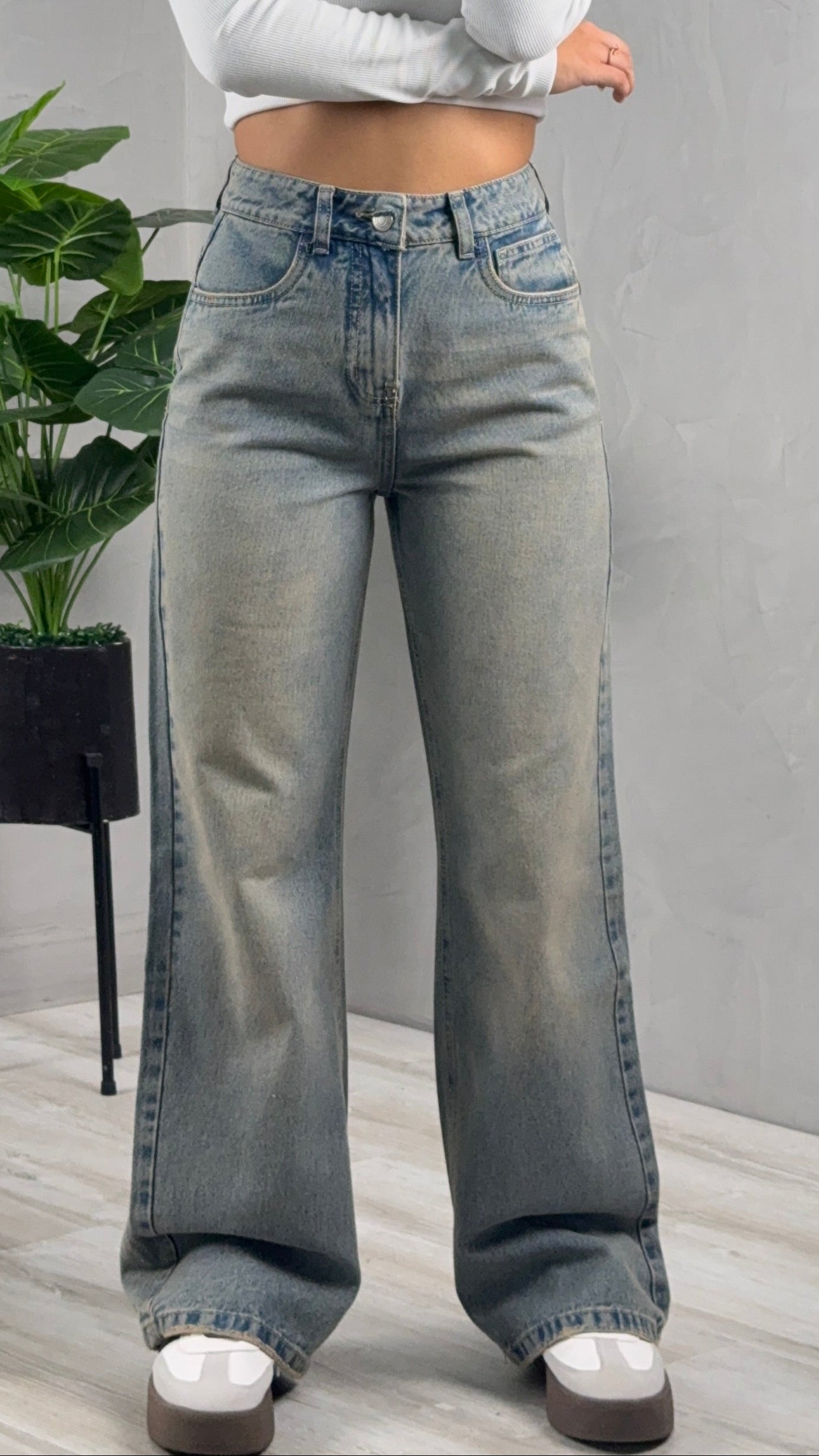 WIDE LEG JEANS